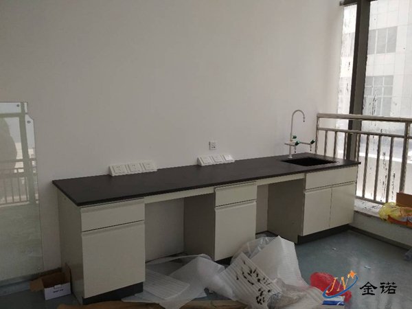 淳安千岛湖億美医院,实验室家具安装